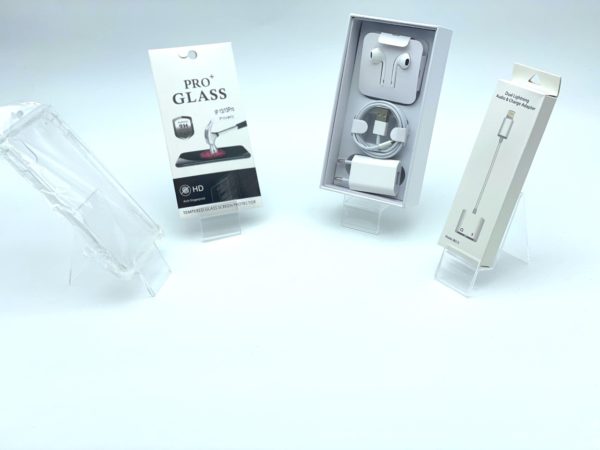 Pack Accessoires (sans verre trempé caméra)